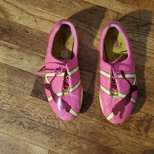 Puma dance sneakers pink sz 8.5 runs small